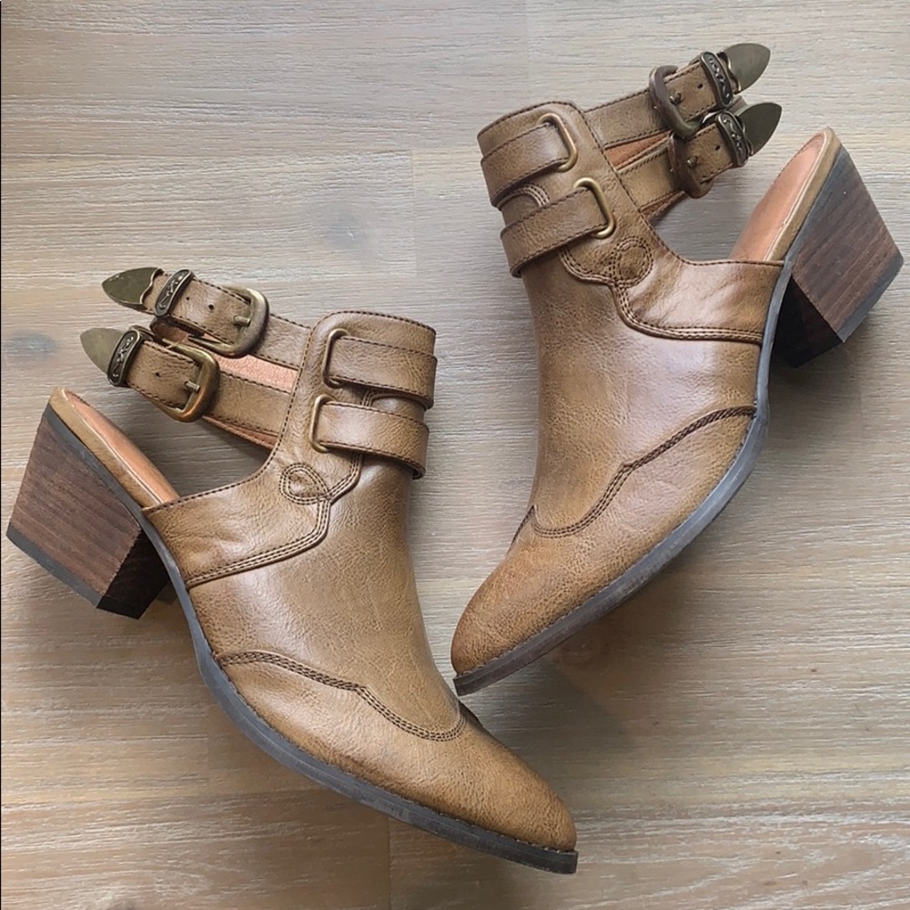 Cowboy mule